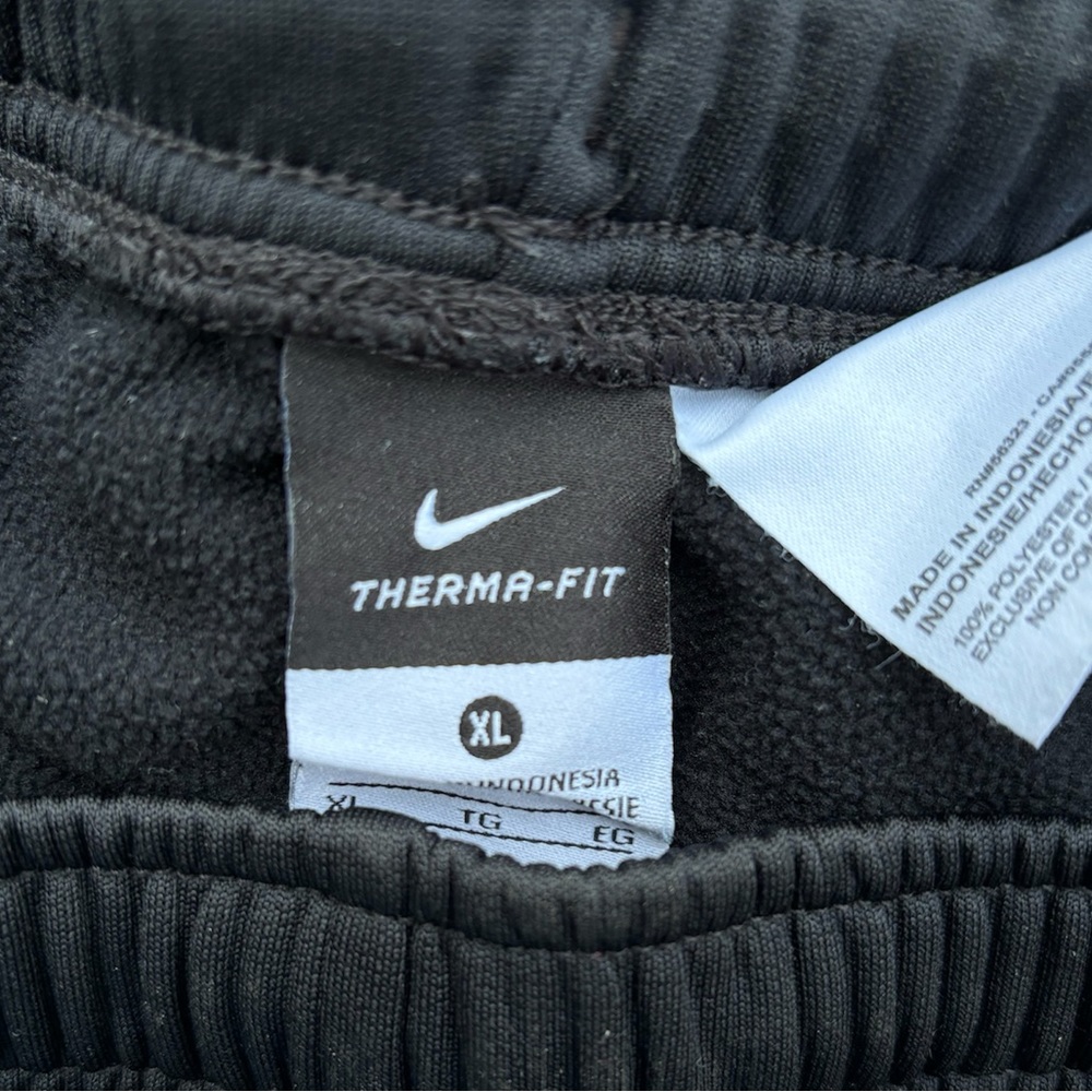 NIKE | Youth Nike Therma-Fit Black Sweatpants - Picture 5 of 5